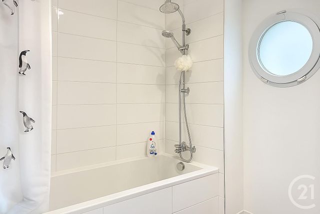 Appartement F2 à vendre - 2 pièces - 40,25 m2 - Suresnes - 92 - ILE-DE-FRANCE