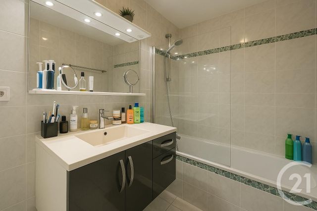 Appartement F4 &agrave; vendre - 4 pi&egrave;ces - 83 m2 - Suresnes - 92 - ILE-DE-FRANCE