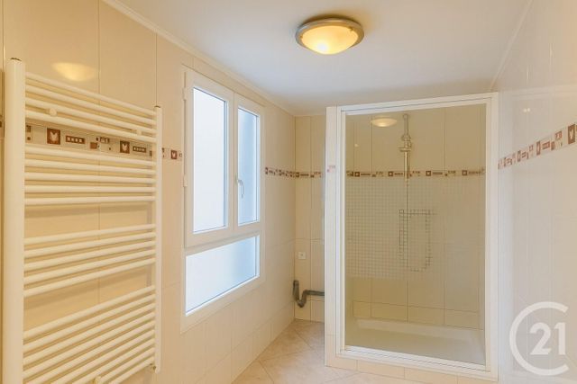 Appartement F3 à vendre - 3 pièces - 44 m2 - Suresnes - 92 - ILE-DE-FRANCE