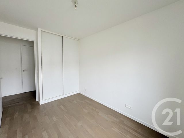 Appartement F4 à louer - 4 pièces - 84 m2 - Suresnes - 92 - ILE-DE-FRANCE