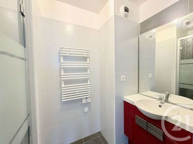 Appartement F4 à louer - 4 pièces - 84 m2 - Suresnes - 92 - ILE-DE-FRANCE