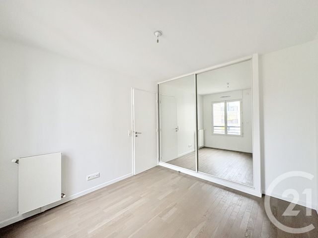 Appartement F4 à louer - 4 pièces - 84 m2 - Suresnes - 92 - ILE-DE-FRANCE