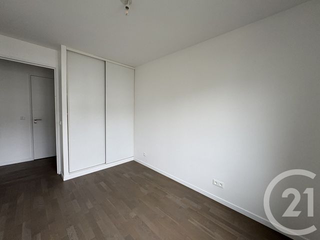 Appartement F4 à louer - 4 pièces - 84 m2 - Suresnes - 92 - ILE-DE-FRANCE