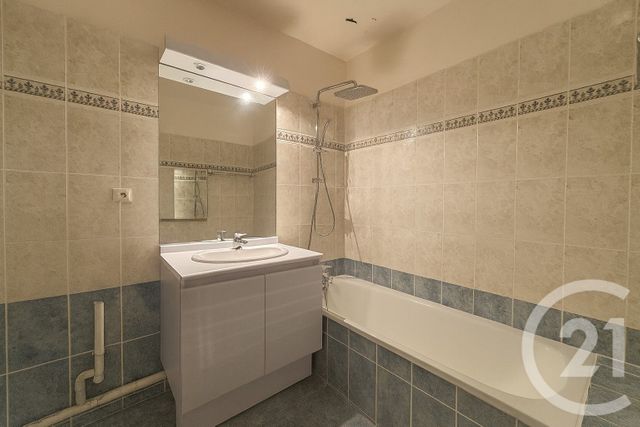 Appartement F4 à vendre - 3 pièces - 85,22 m2 - Suresnes - 92 - ILE-DE-FRANCE