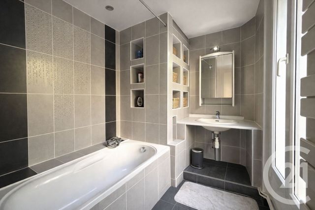 Maison &agrave; vendre - 7 pi&egrave;ces - 167 m2 - Suresnes - 92 - ILE-DE-FRANCE