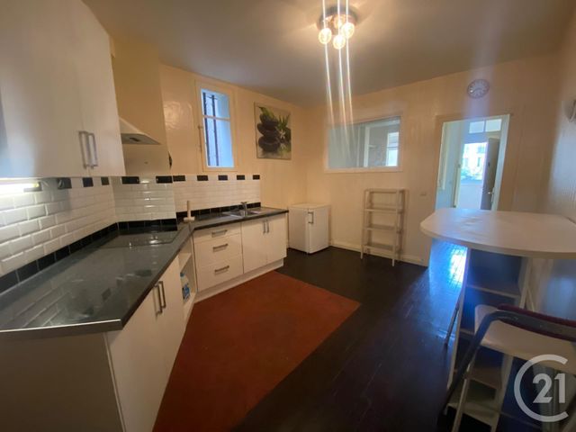 Appartement F2 &agrave; louer - 2 pi&egrave;ces - 35,68 m2 - Suresnes - 92 - ILE-DE-FRANCE