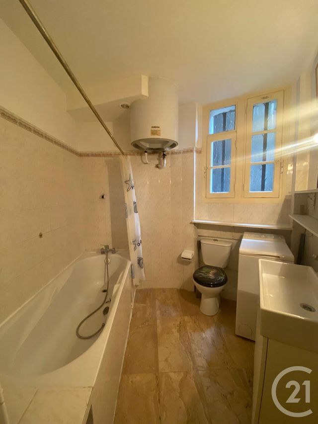 Appartement F2 &agrave; louer - 2 pi&egrave;ces - 35,68 m2 - Suresnes - 92 - ILE-DE-FRANCE