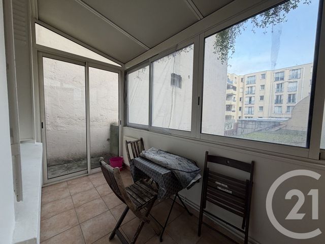 Appartement F2 &agrave; louer - 2 pi&egrave;ces - 35,68 m2 - Suresnes - 92 - ILE-DE-FRANCE