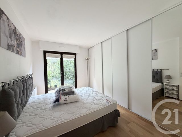 Appartement F2 &agrave; louer - 2 pi&egrave;ces - 45 m2 - Suresnes - 92 - ILE-DE-FRANCE