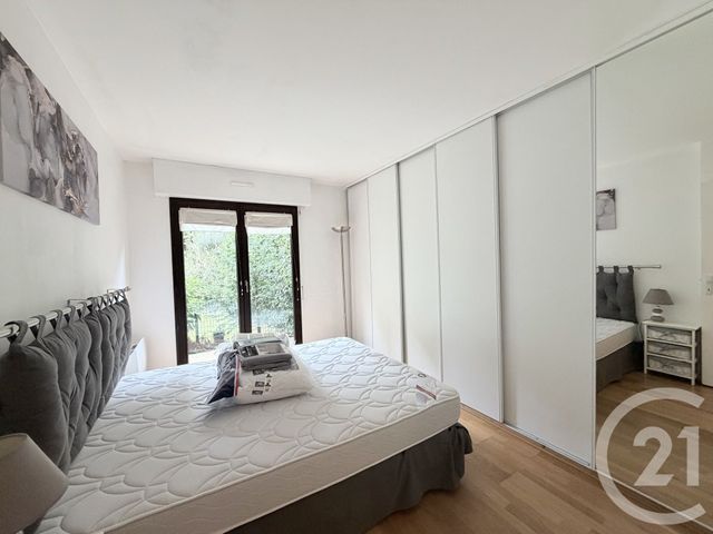 Appartement F2 &agrave; louer - 2 pi&egrave;ces - 45 m2 - Suresnes - 92 - ILE-DE-FRANCE