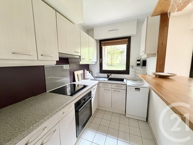 Appartement F2 &agrave; louer - 2 pi&egrave;ces - 45 m2 - Suresnes - 92 - ILE-DE-FRANCE