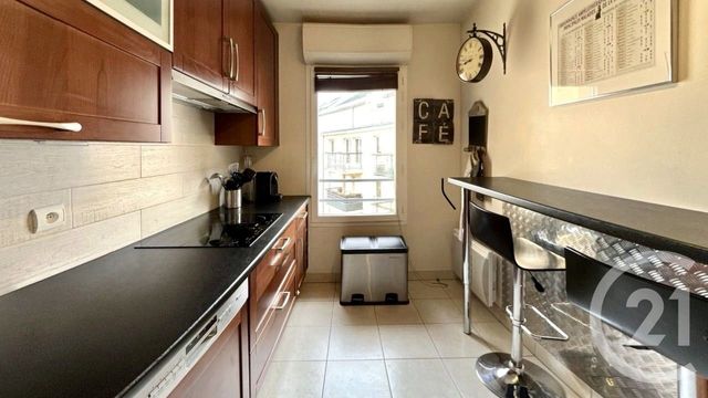 Appartement F4 &agrave; louer - 4 pi&egrave;ces - 85 m2 - Suresnes - 92 - ILE-DE-FRANCE