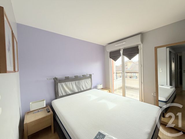 Appartement F4 &agrave; louer - 4 pi&egrave;ces - 85 m2 - Suresnes - 92 - ILE-DE-FRANCE