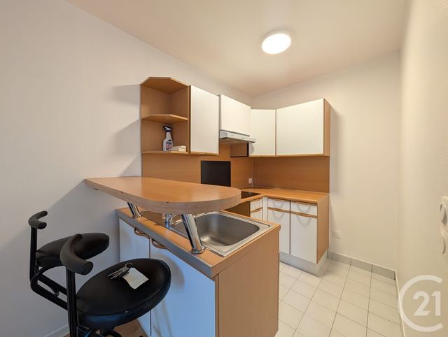 Appartement F2 &agrave; louer - 2 pi&egrave;ces - 37,97 m2 - Suresnes - 92 - ILE-DE-FRANCE