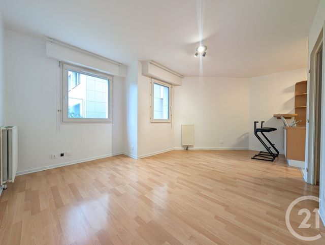 Appartement F2 &agrave; louer - 2 pi&egrave;ces - 37,97 m2 - Suresnes - 92 - ILE-DE-FRANCE