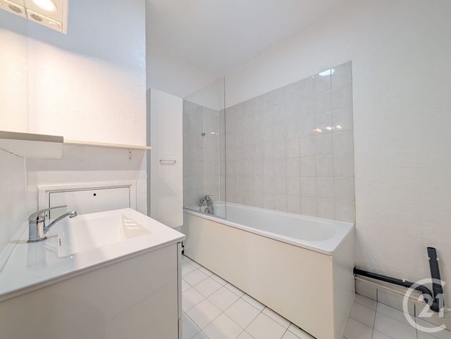 Appartement F2 &agrave; louer - 2 pi&egrave;ces - 37,97 m2 - Suresnes - 92 - ILE-DE-FRANCE
