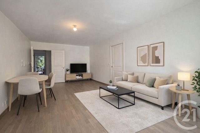 Appartement F4 &agrave; vendre - 4 pi&egrave;ces - 80,05 m2 - Suresnes - 92 - ILE-DE-FRANCE