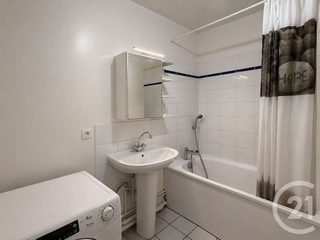 Appartement F2 &agrave; louer - 2 pi&egrave;ces - 48 m2 - Suresnes - 92 - ILE-DE-FRANCE