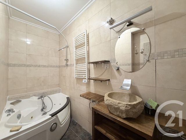 Appartement F3 &agrave; louer - 3 pi&egrave;ces - 58 m2 - Suresnes - 92 - ILE-DE-FRANCE