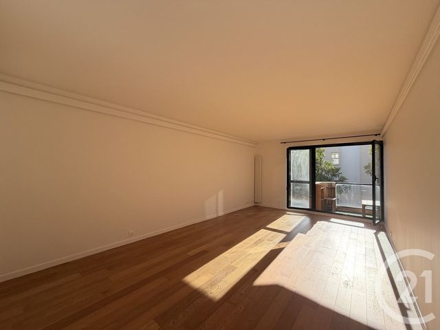 Appartement F4 &agrave; louer - 4 pi&egrave;ces - 82 m2 - Suresnes - 92 - ILE-DE-FRANCE