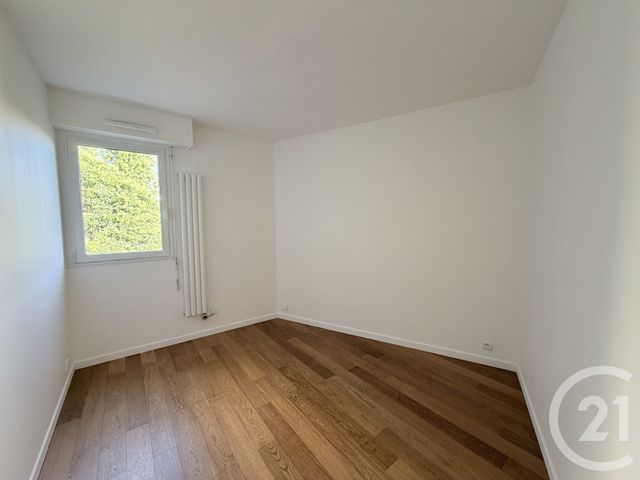 Appartement F4 &agrave; louer - 4 pi&egrave;ces - 82 m2 - Suresnes - 92 - ILE-DE-FRANCE