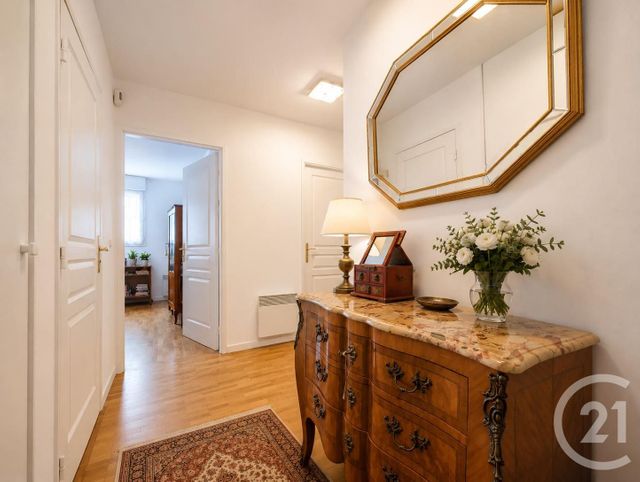Appartement F4 &agrave; vendre - 4 pi&egrave;ces - 85,89 m2 - Rueil Malmaison - 92 - ILE-DE-FRANCE
