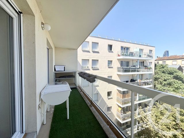 Appartement F2 &agrave; louer - 2 pi&egrave;ces - 46 m2 - Suresnes - 92 - ILE-DE-FRANCE