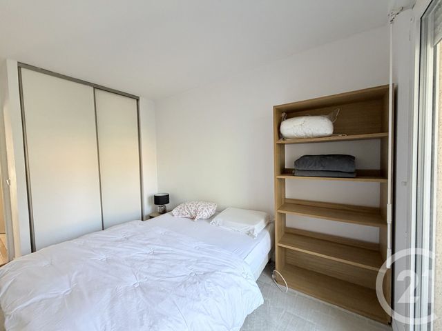 Appartement F2 &agrave; louer - 2 pi&egrave;ces - 45,14 m2 - Suresnes - 92 - ILE-DE-FRANCE