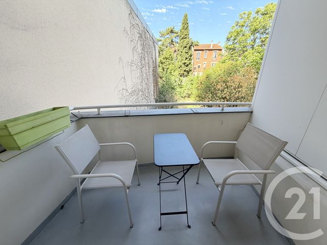 Appartement F2 &agrave; louer - 2 pi&egrave;ces - 45,14 m2 - Suresnes - 92 - ILE-DE-FRANCE