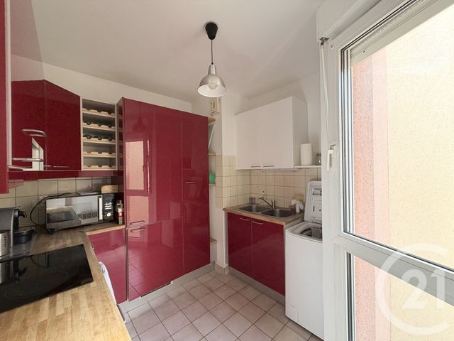 Appartement F2 &agrave; louer - 2 pi&egrave;ces - 45,14 m2 - Suresnes - 92 - ILE-DE-FRANCE