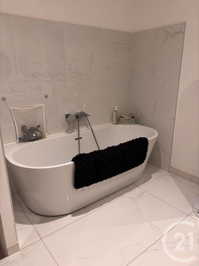 Appartement F3 bis &agrave; louer - 4 pi&egrave;ces - 82,34 m2 - Sete - 34 - LANGUEDOC-ROUSSILLON