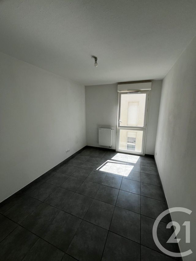 Appartement T3 &agrave; louer - 3 pi&egrave;ces - 63,50 m2 - Frontignan - 34 - LANGUEDOC-ROUSSILLON