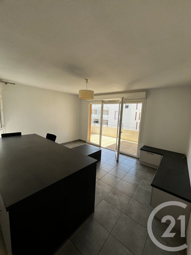 Appartement T3 &agrave; louer - 3 pi&egrave;ces - 63,50 m2 - Frontignan - 34 - LANGUEDOC-ROUSSILLON