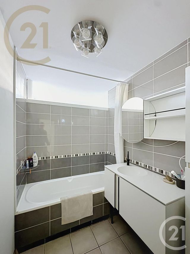 Appartement T6 &agrave; vendre - 6 pi&egrave;ces - 108,31 m2 - Frontignan - 34 - LANGUEDOC-ROUSSILLON