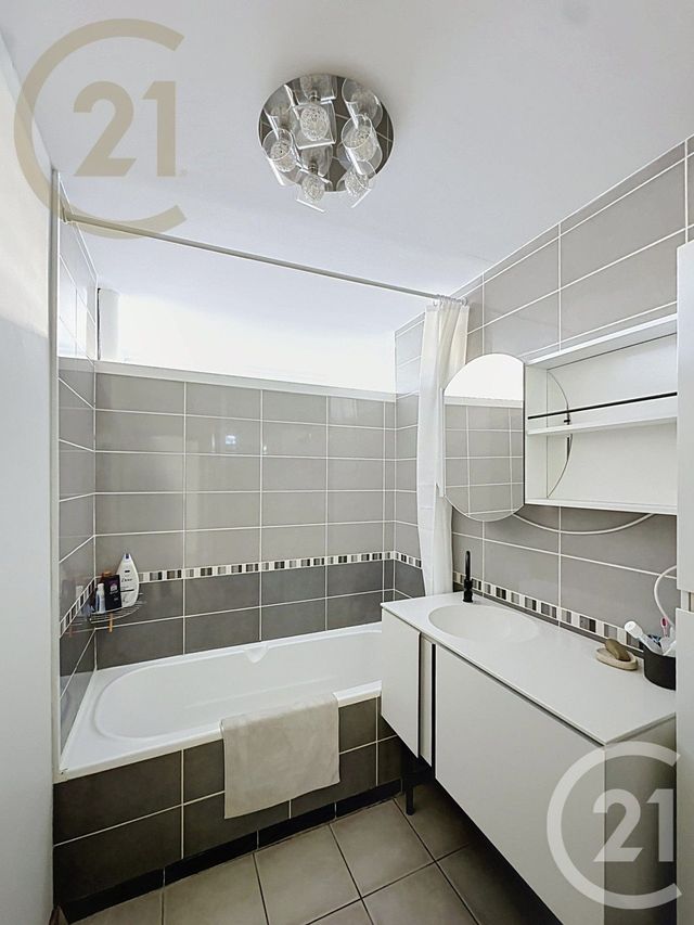 Appartement T6 &agrave; vendre - 6 pi&egrave;ces - 108,31 m2 - Frontignan - 34 - LANGUEDOC-ROUSSILLON