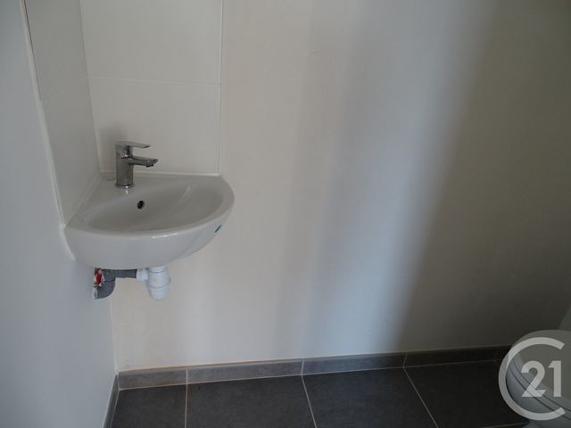 Maison &agrave; louer - 2 pi&egrave;ces - 156 m2 - Penestin - 56 - BRETAGNE