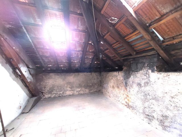 Appartement F4 à vendre - 5 pièces - 86 m2 - Le Creusot - 71 - BOURGOGNE