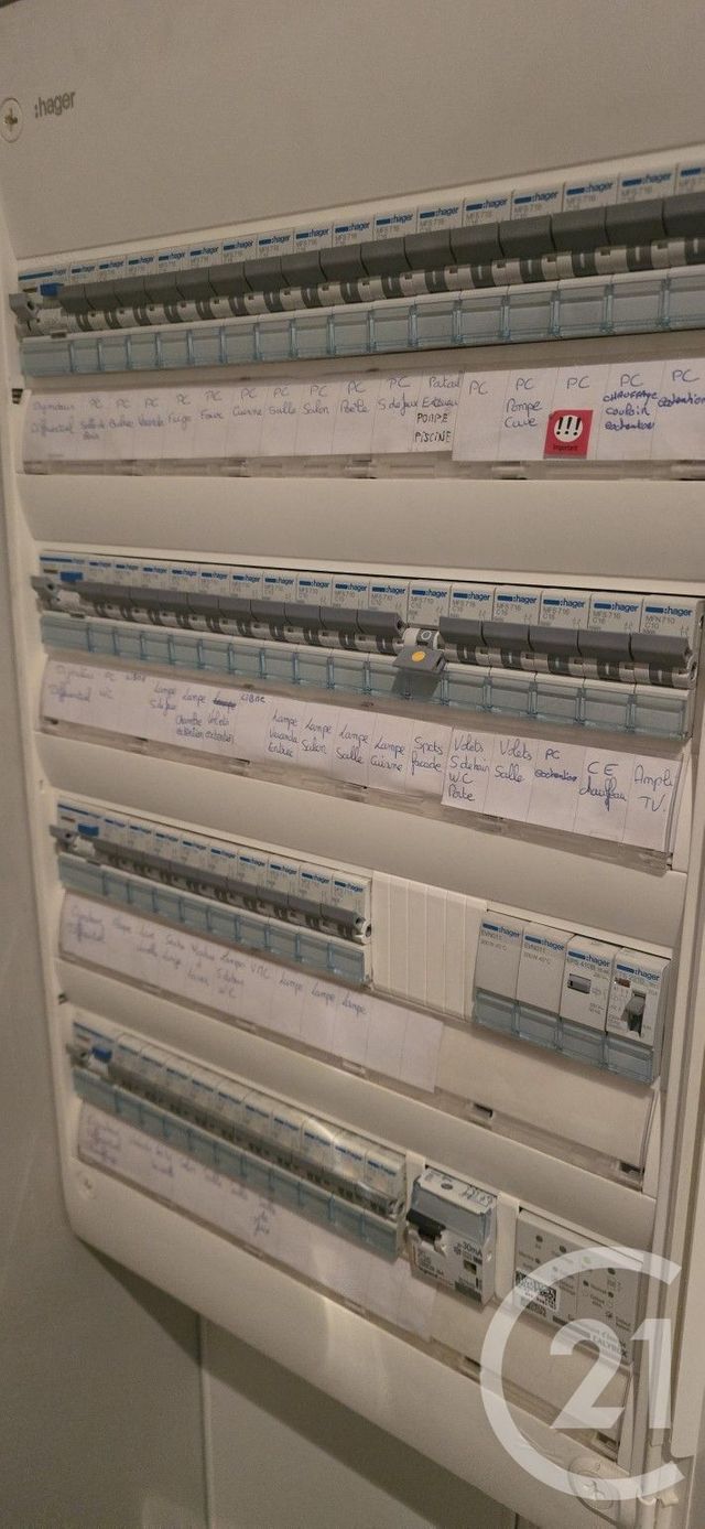 Maison &agrave; vendre - 7 pi&egrave;ces - 153 m2 - Le Creusot - 71 - BOURGOGNE