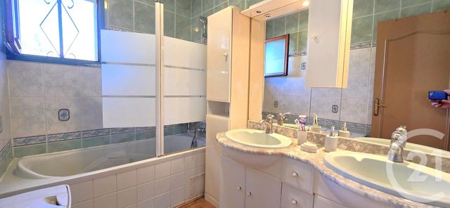 Maison &agrave; vendre - 5 pi&egrave;ces - 97 m2 - Le Creusot - 71 - BOURGOGNE