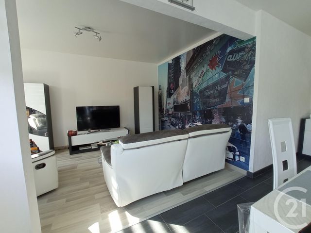 Appartement T4 à vendre - 4 pièces - 97 m2 - Argentre Du Plessis - 35 - BRETAGNE