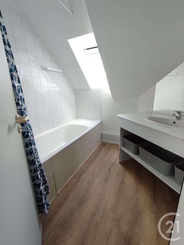 Appartement T2 &agrave; louer - 2 pi&egrave;ces - 33,29 m2 - Vitre - 35 - BRETAGNE