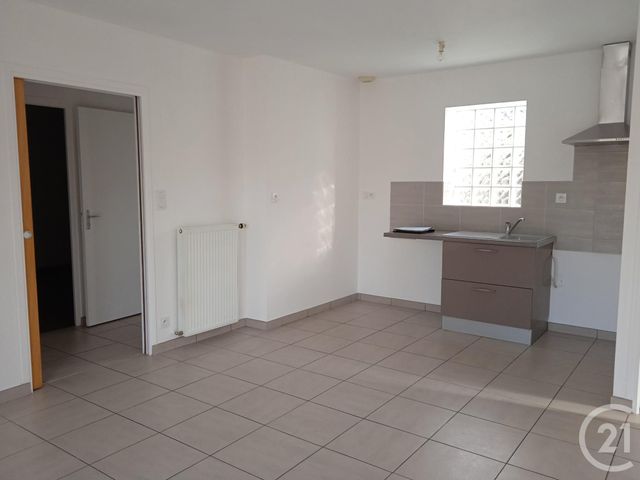 Maison &agrave; louer - 3 pi&egrave;ces - 73,86 m2 - Domalain - 35 - BRETAGNE