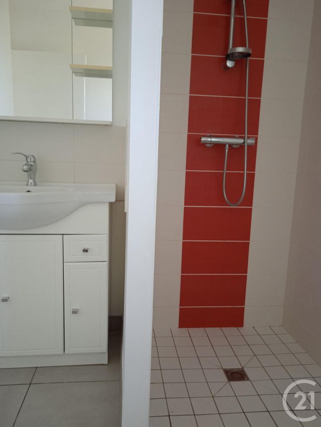 Maison &agrave; louer - 3 pi&egrave;ces - 73,86 m2 - Domalain - 35 - BRETAGNE