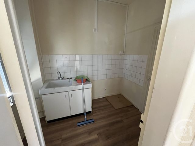 Appartement T2 &agrave; louer - 4 pi&egrave;ces - 42,15 m2 - Argentre Du Plessis - 35 - BRETAGNE