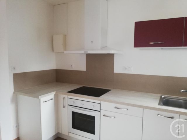 Appartement &agrave; louer - 3 pi&egrave;ces - 71 m2 - Argentre Du Plessis - 35 - BRETAGNE