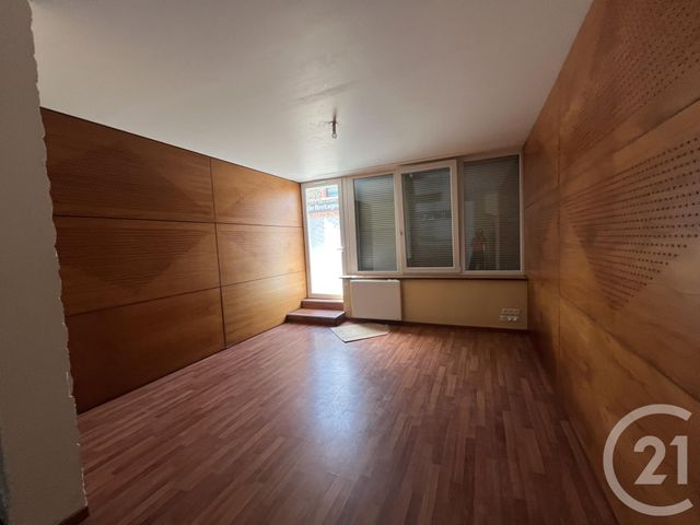 Appartement &agrave; louer - 3 pi&egrave;ces - 71 m2 - Argentre Du Plessis - 35 - BRETAGNE