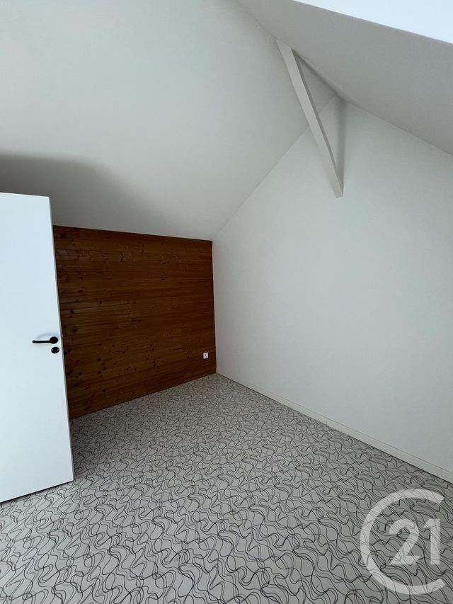 Appartement &agrave; louer - 3 pi&egrave;ces - 71 m2 - Argentre Du Plessis - 35 - BRETAGNE
