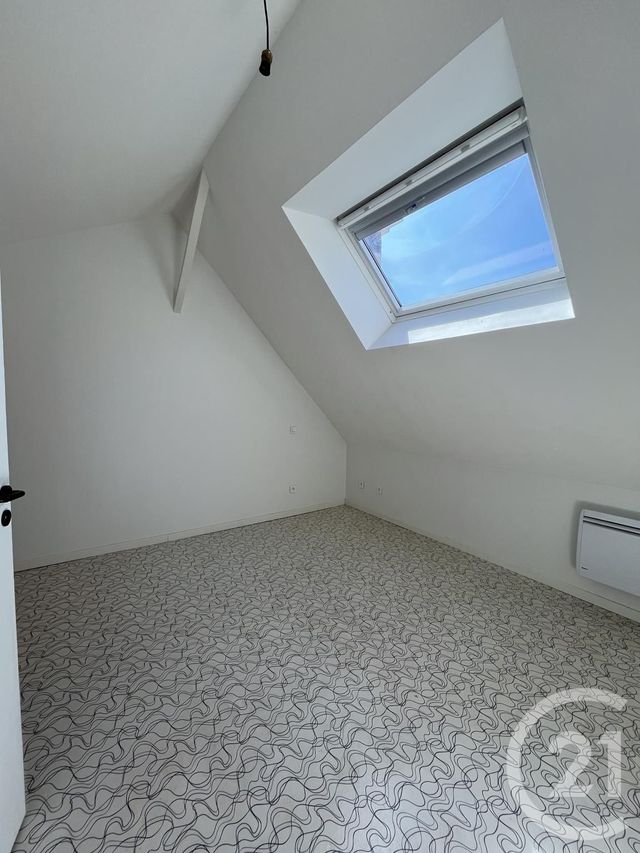 Appartement &agrave; louer - 3 pi&egrave;ces - 71 m2 - Argentre Du Plessis - 35 - BRETAGNE