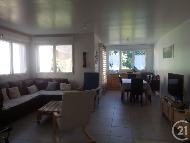 Maison &agrave; louer - 4 pi&egrave;ces - 90 m2 - Cuille - 53 - PAYS-DE-LOIRE