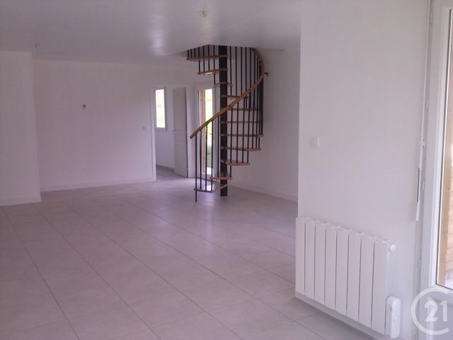 Maison &agrave; louer - 4 pi&egrave;ces - 90 m2 - Cuille - 53 - PAYS-DE-LOIRE